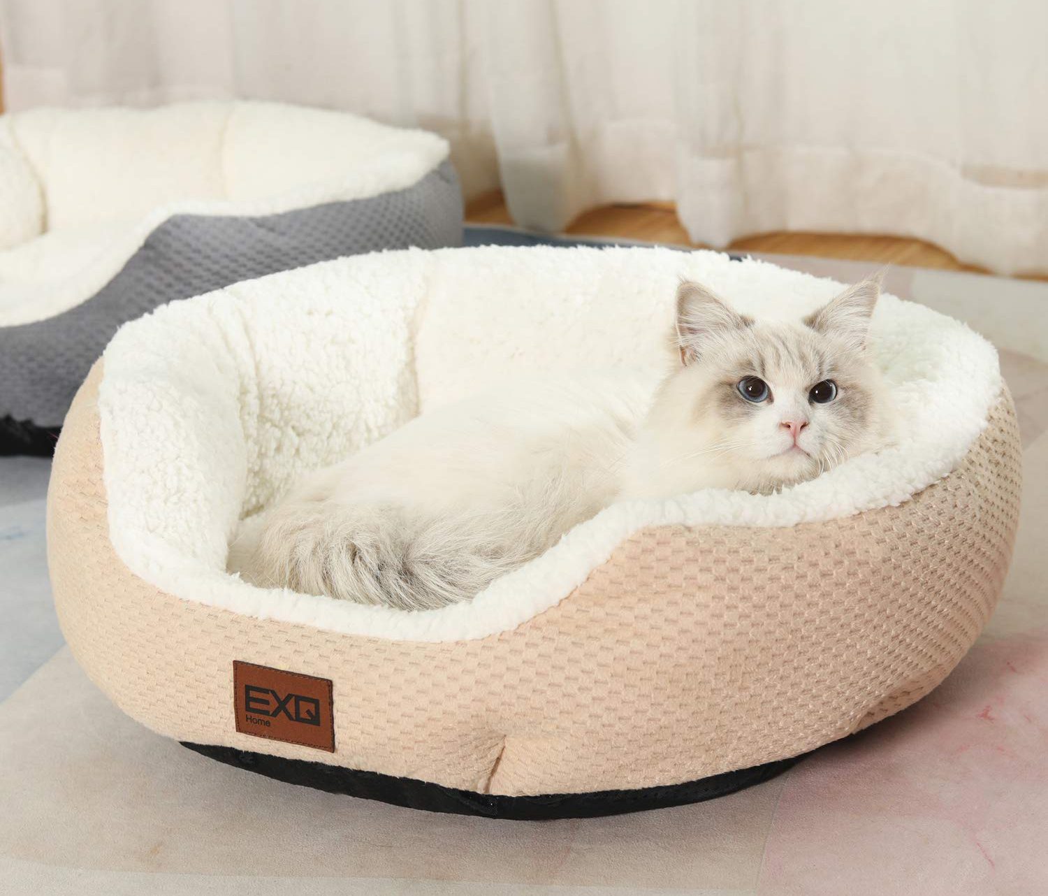 جای خواب سگ و گربه بهتر است چه جنسی داشته باشد؟ هیوا پت